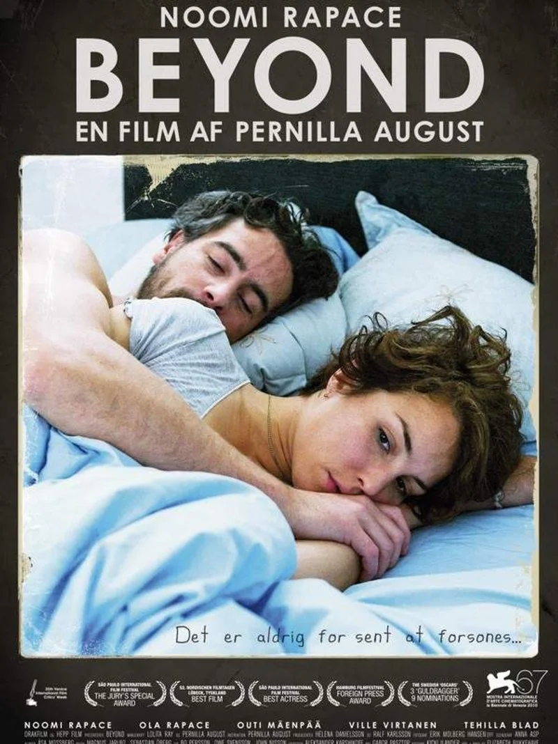 Affiche de Beyond