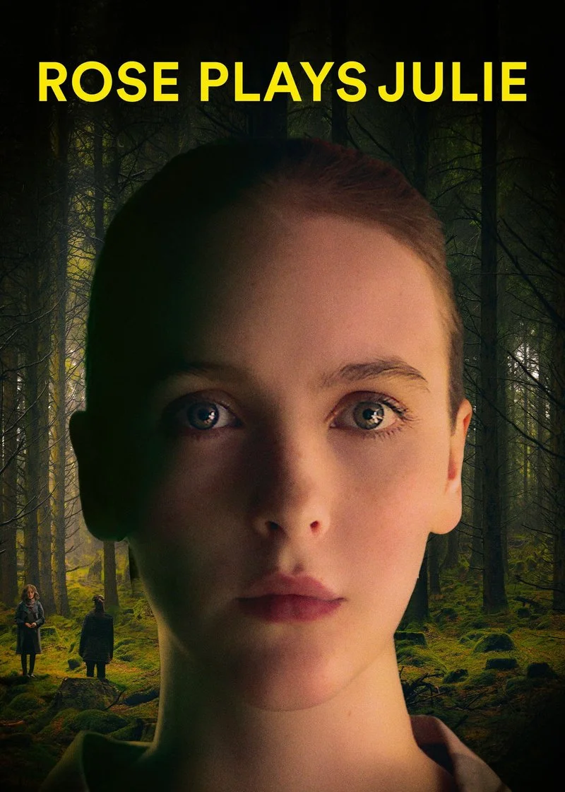 Poster van Rose Plays Julie