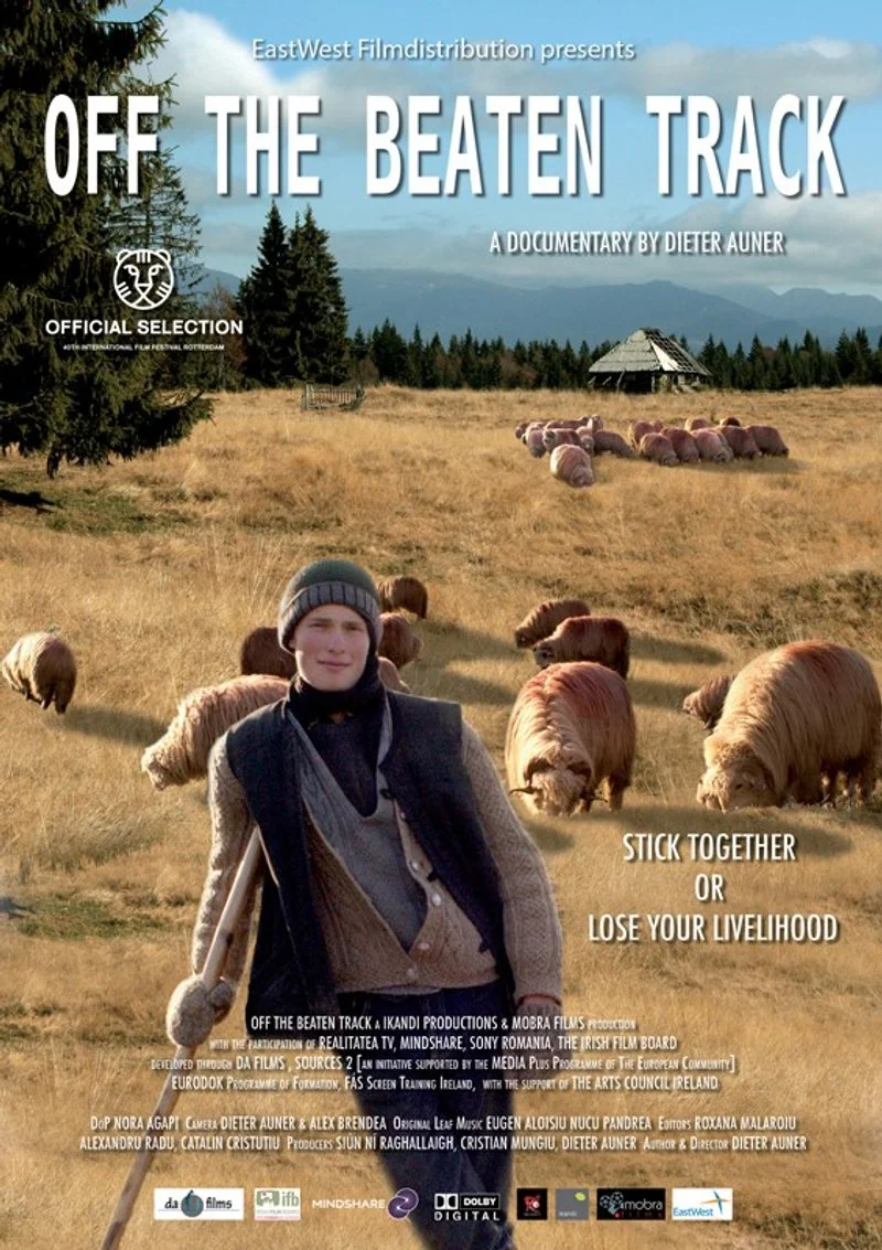 Affiche de Off the Beaten Track