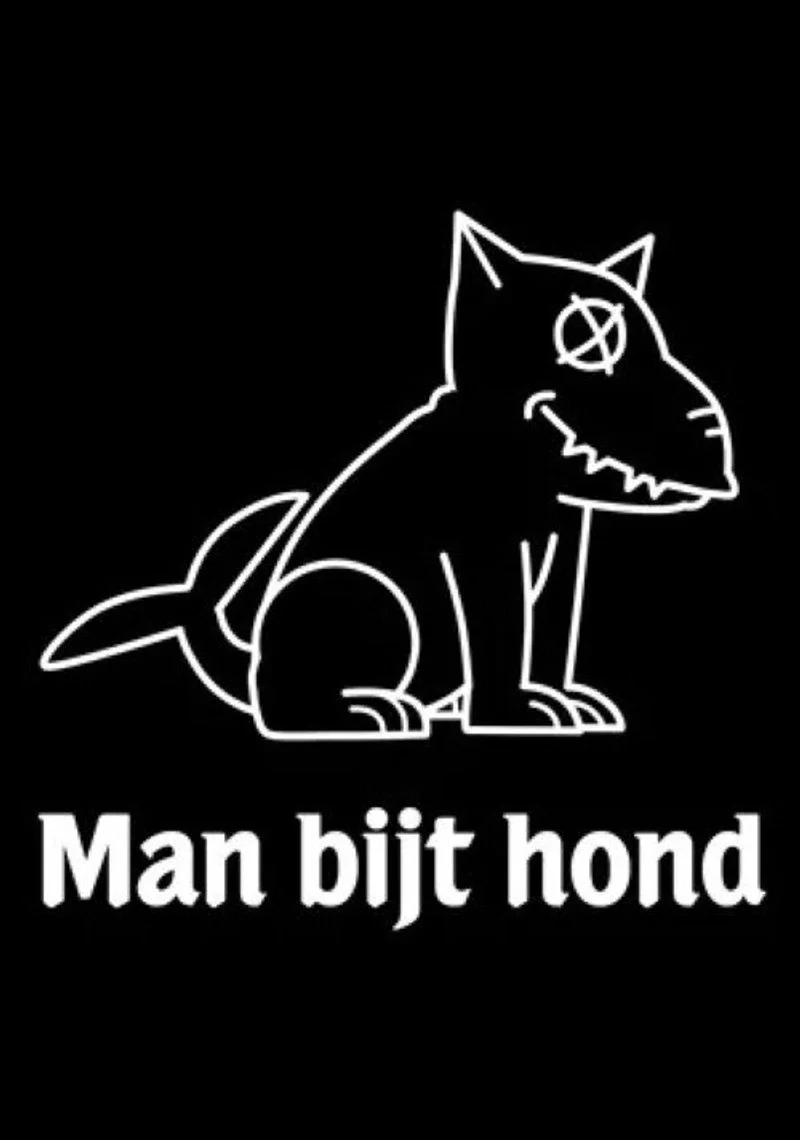 Poster van Man bijt hond