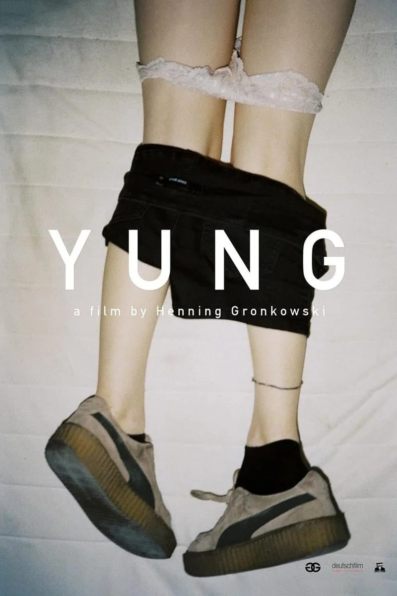Poster van Yung